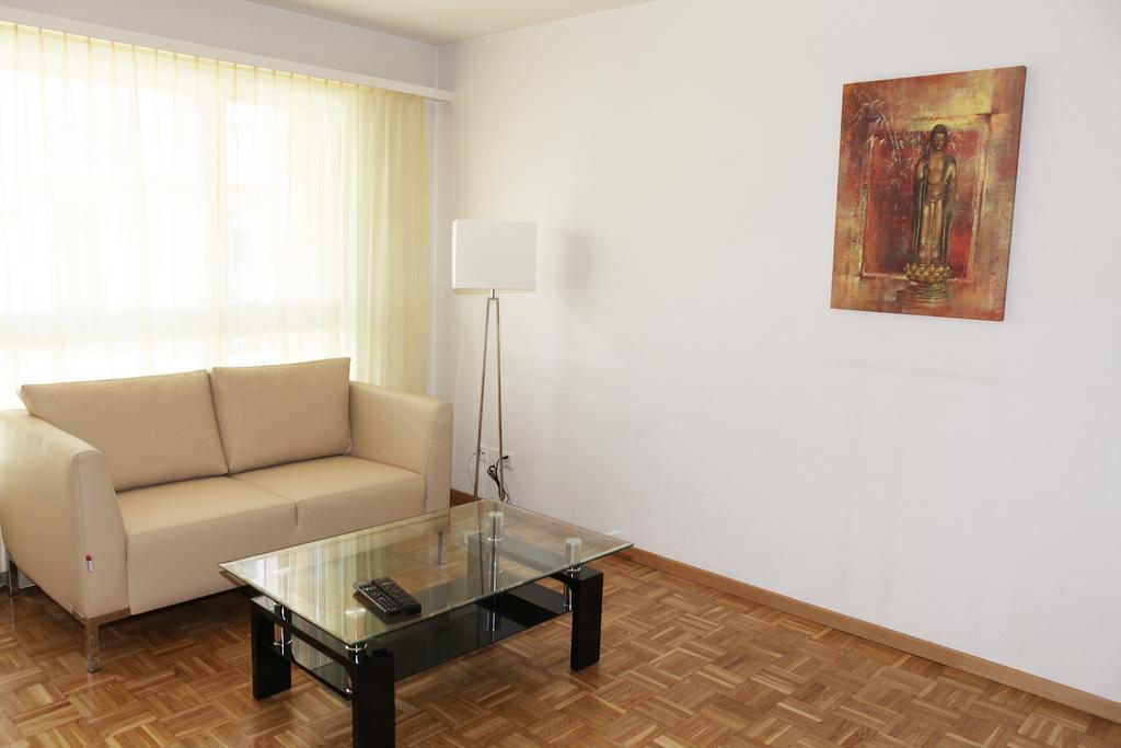 Apartamento Swiss Star District 11 - Self Check-In Zúrich Exterior foto