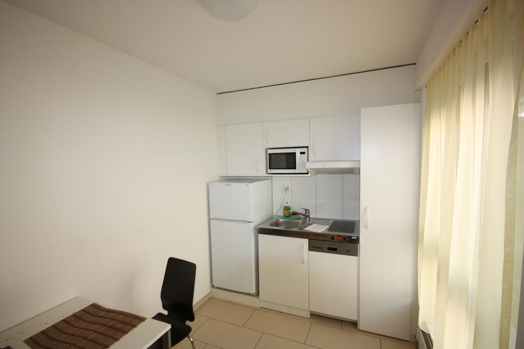 Apartamento Swiss Star District 11 - Self Check-In Zúrich Exterior foto